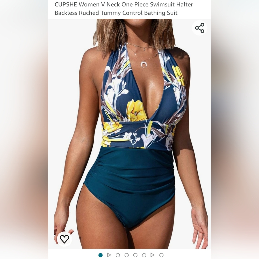 Cupshe Halter Backless Swimsuit never worn size Medium
